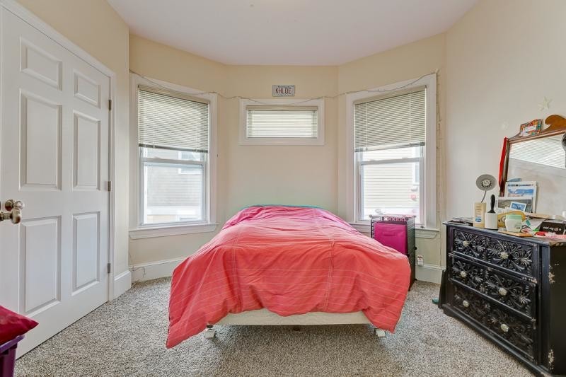 Building Photo - 30 Hillside St