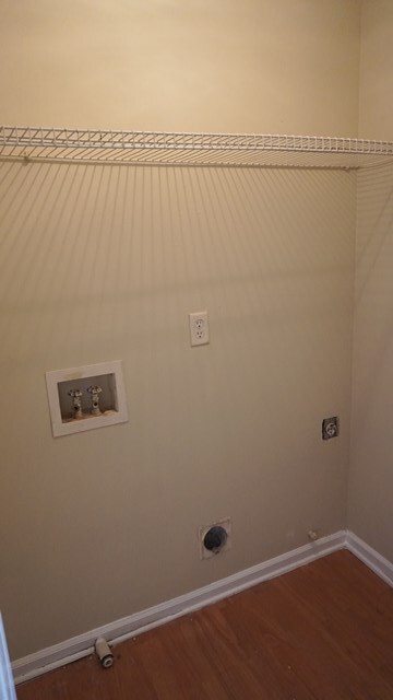 Building Photo - SUPER ADORABLE 2-Story, 2 Bedroom / 2.5 Bathroom Townhome!