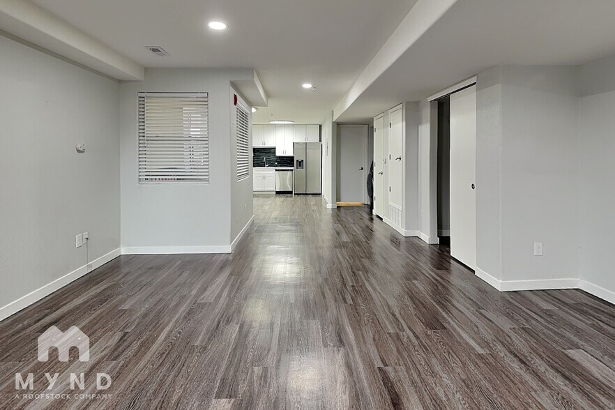 Building Photo - 970 S Dawson Way