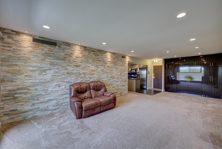 Living Room - 700 Wellington Ave