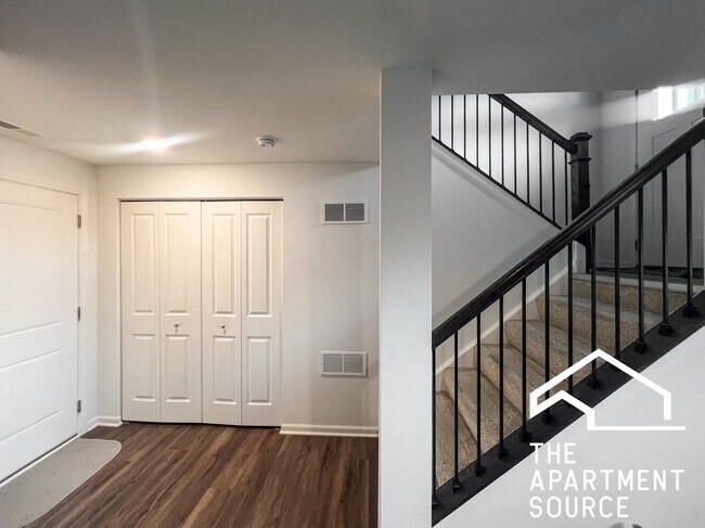 Building Photo - 2360 Southwind Blvd