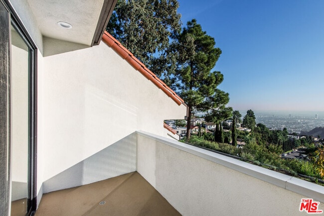 Building Photo - 7940 Vulcan Dr