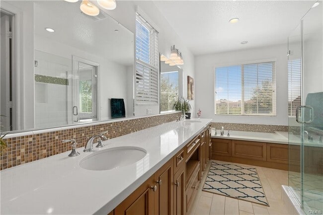 Building Photo - 109 Sabiosa