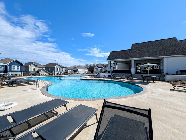 Building Photo - 353 Commonwealth Blvd