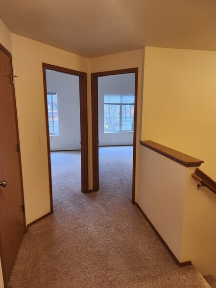 Building Photo - 2732 Hidden Springs Loop SE