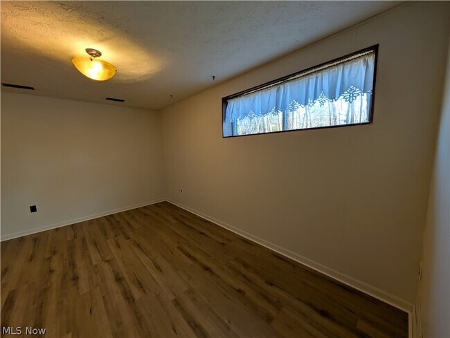 Building Photo - 3792 Baumberger Rd