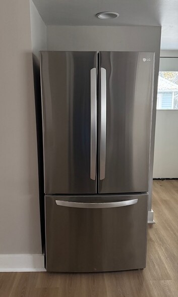 Building Photo - 1856 S Rundle Ave