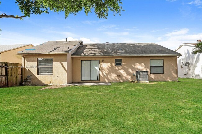 Building Photo - 5168 Edgecliff Ave