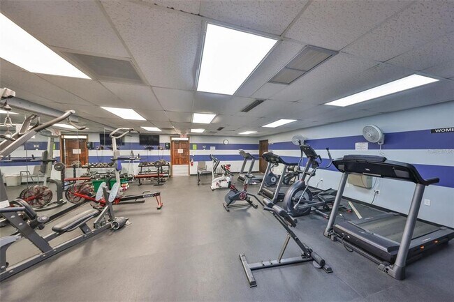 Building Photo - 10032 65th Ave N