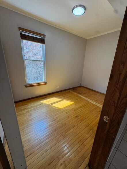 Building Photo - 3748 W Cermak Rd