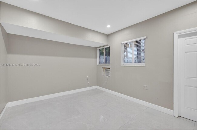 Building Photo - 2201 NE 52nd St