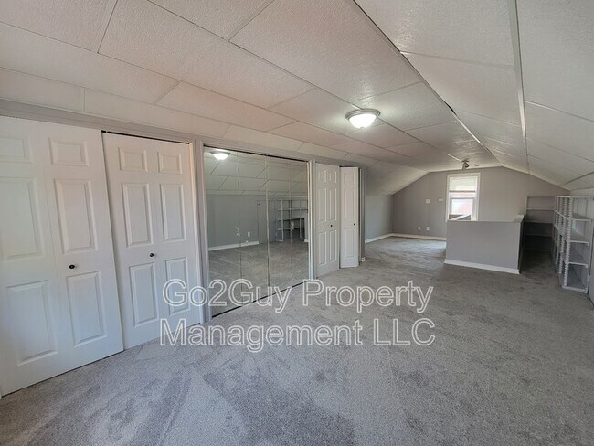Building Photo - 23331 Oak St
