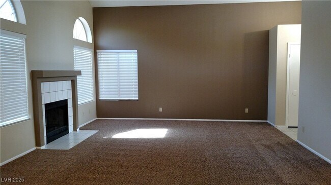 Building Photo - 111 Quiet Desert Ln