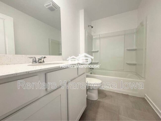 Building Photo - 4195 Cheyenne Ct