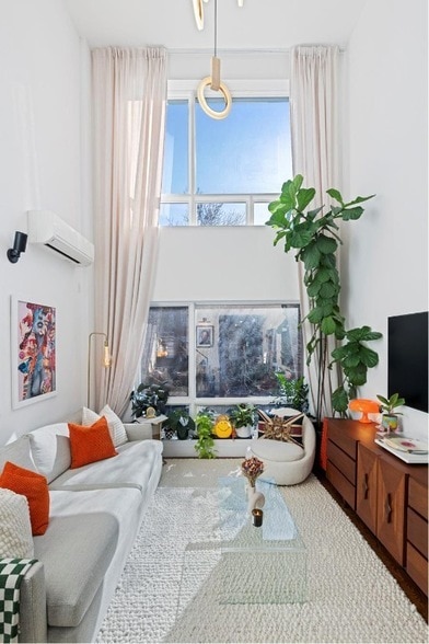 Building Photo - 299 Van Buren St