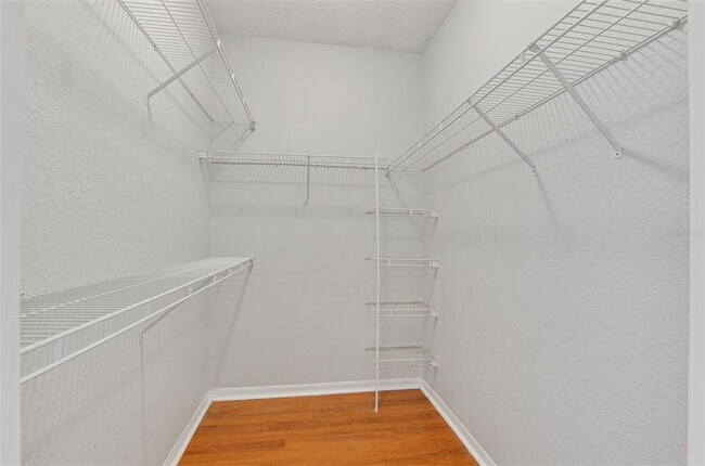 Building Photo - 18001 Richmond Pl Dr