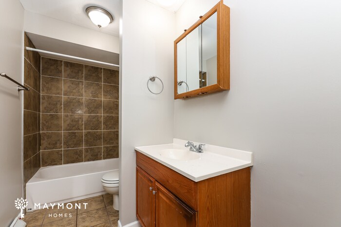 Building Photo - 1701 Collinspark Ct