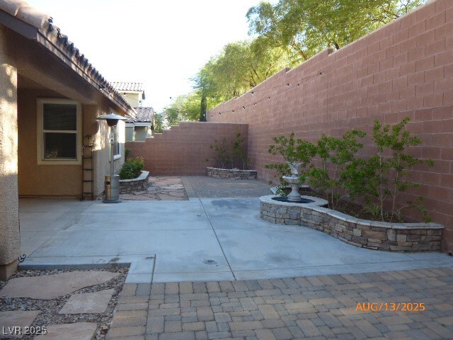 Building Photo - 10467 Brown Wolf St