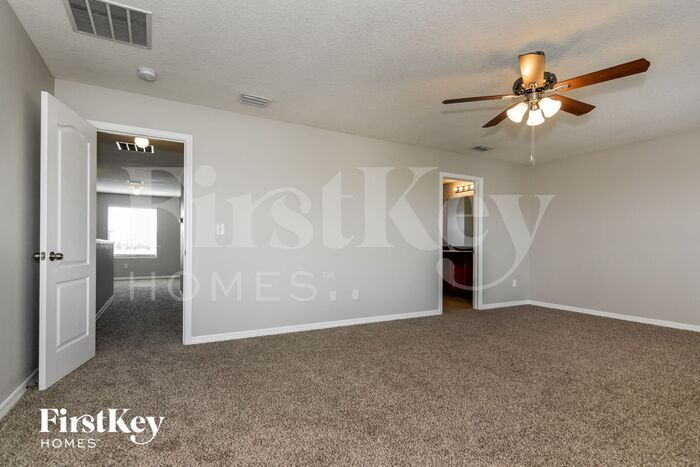 Building Photo - 561 Vista Ridge Dr