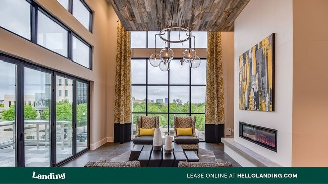 Building Photo - 315 W Magnolia Ave