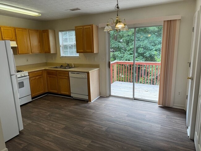 Building Photo - 356 Springbottom Ct SE