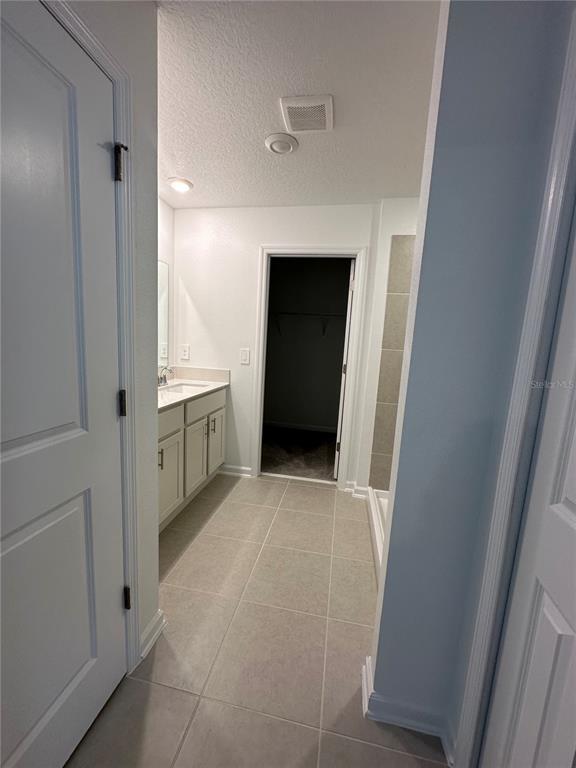 Building Photo - 5695 Ficus Aurea St