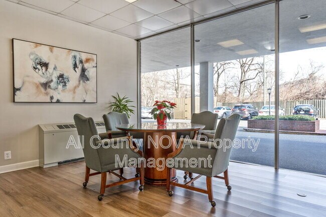 Building Photo - 4343 Cherry Hill Rd