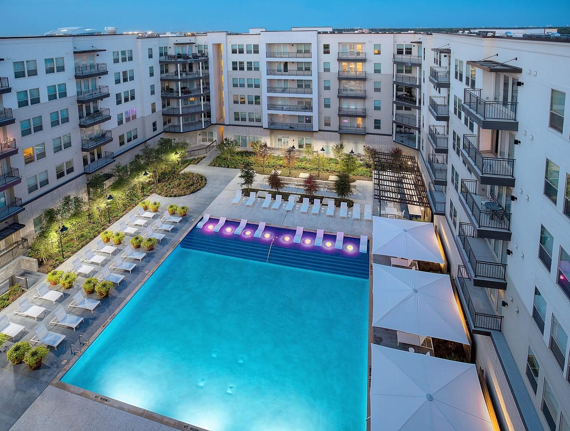 Building Photo - 101 S Center St