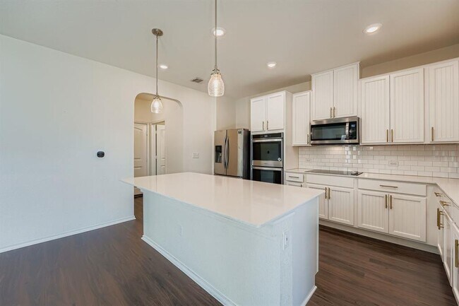 Building Photo - 5104 Lazy Ct Dr