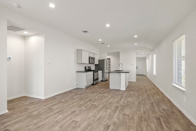 Building Photo - 5402 Auburn Gardens Ct