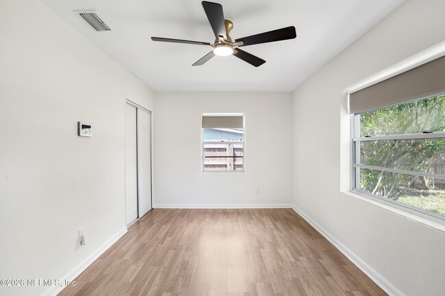Building Photo - 5236 River Forest Dr