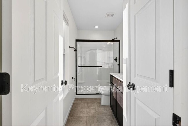 Building Photo - 112 Deer Grv Ct