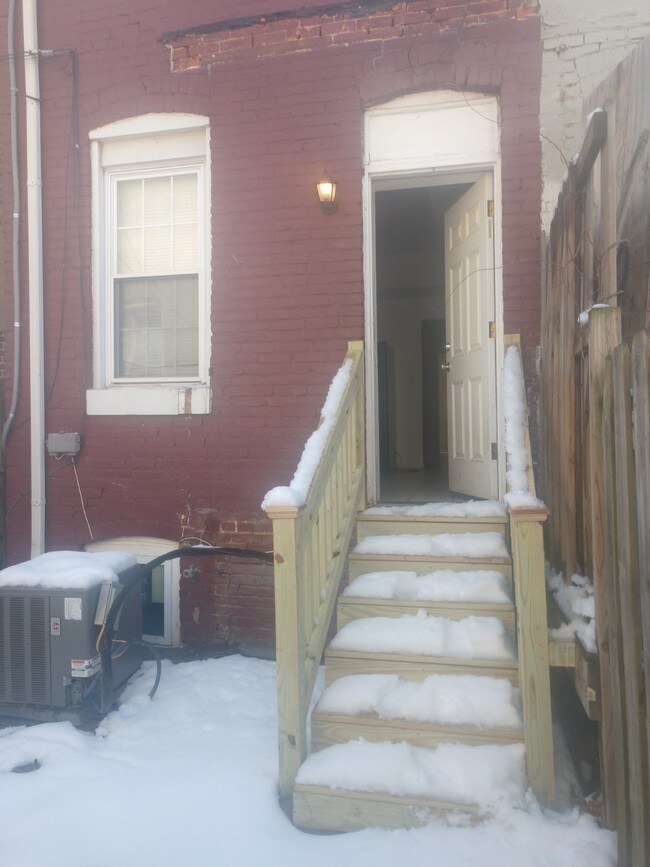 Rear Yard - 402 E Lorraine Ave