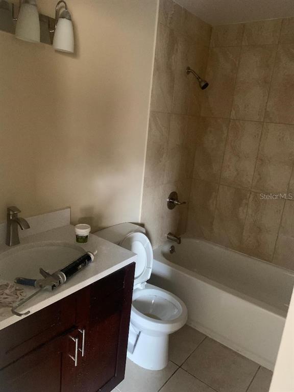 Building Photo - 2482 Chestnut Woods Dr