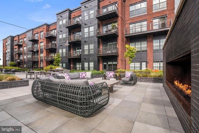 Building Photo - 502 Diamondback Dr