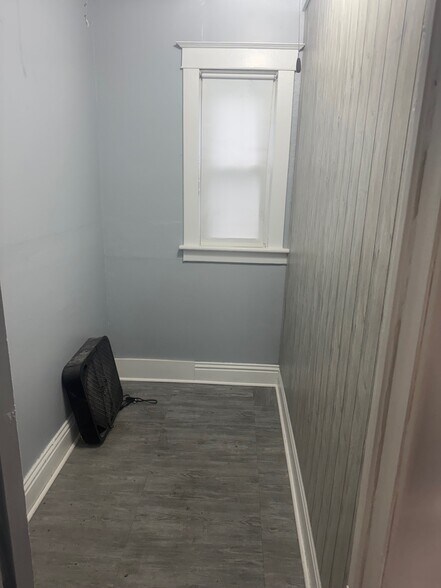 Building Photo - 304 Arthur Ave