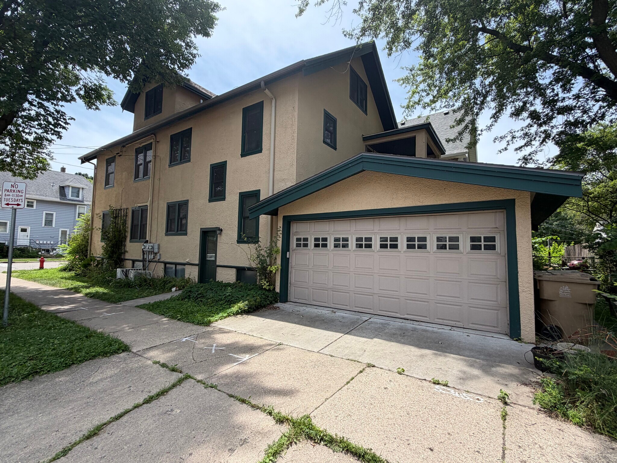 Building Photo - 1256 Spaight St
