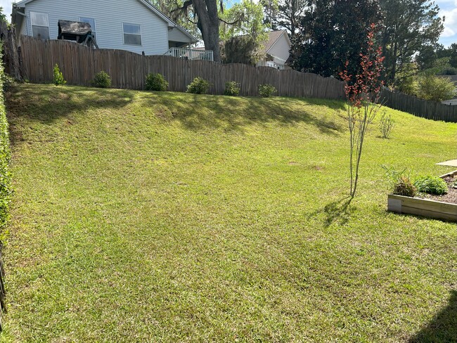 Building Photo - 1517 Applewood Way