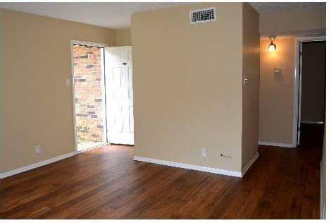 Building Photo - Quail Creek Apartments