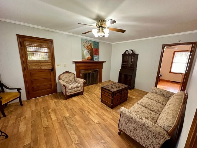 Building Photo - Unlock the Door to The Perfect Rental