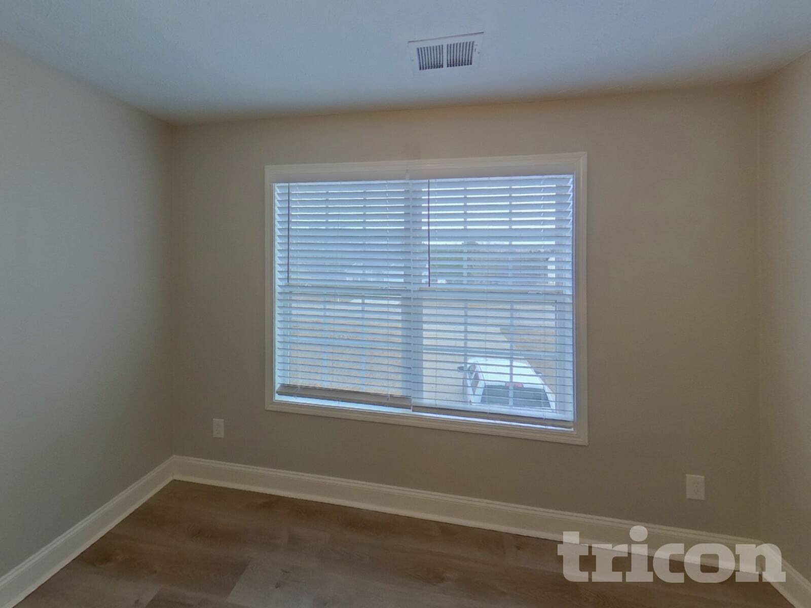 Building Photo - 287 Huntington Dr