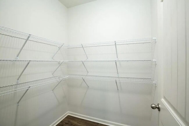 Building Photo - 101 White Cedar Dr