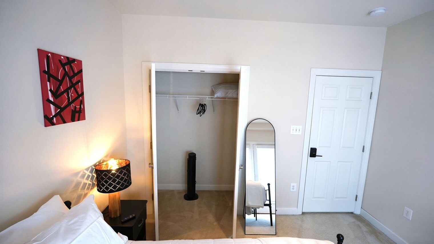 Building Photo - 265 Community Center Ave
