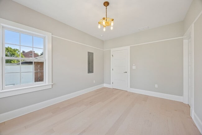 Building Photo - Delaware City Alert!! 3 bed 2 baths availa...