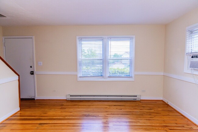 Building Photo - 1103 River Ct