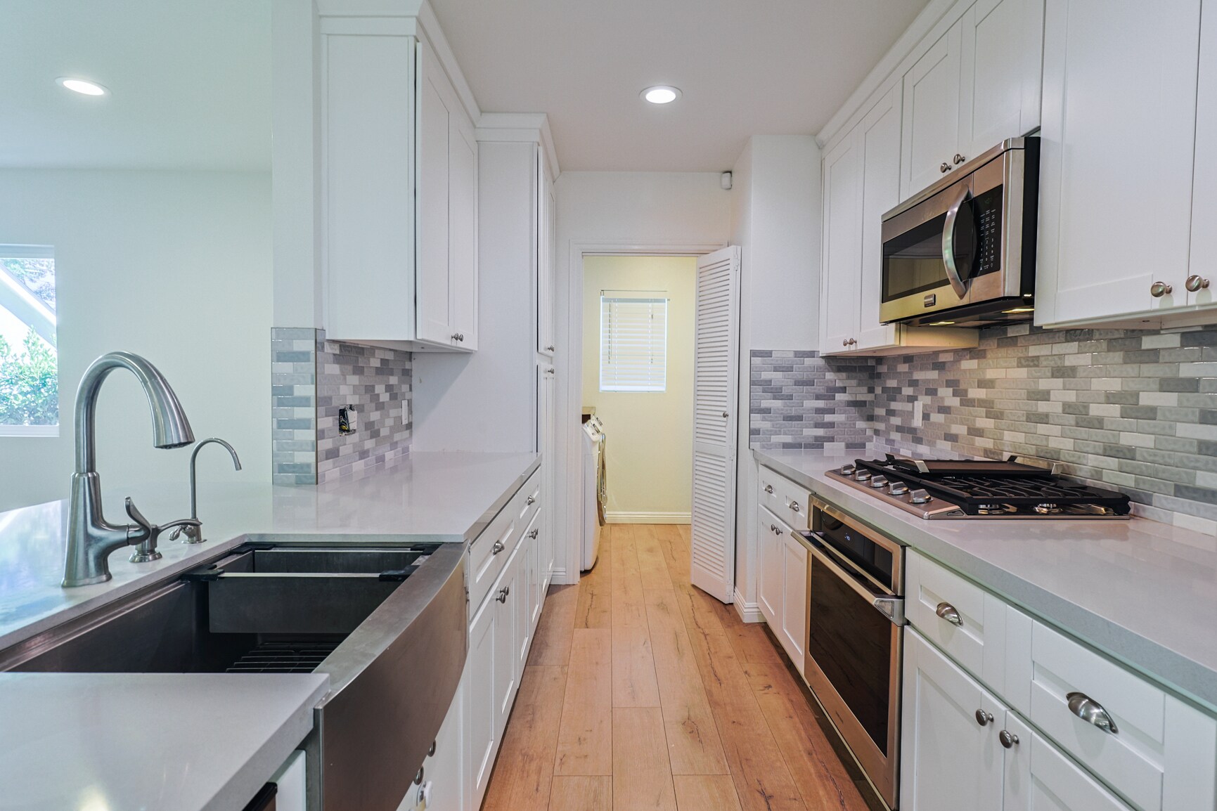Building Photo - 844 N Lima St