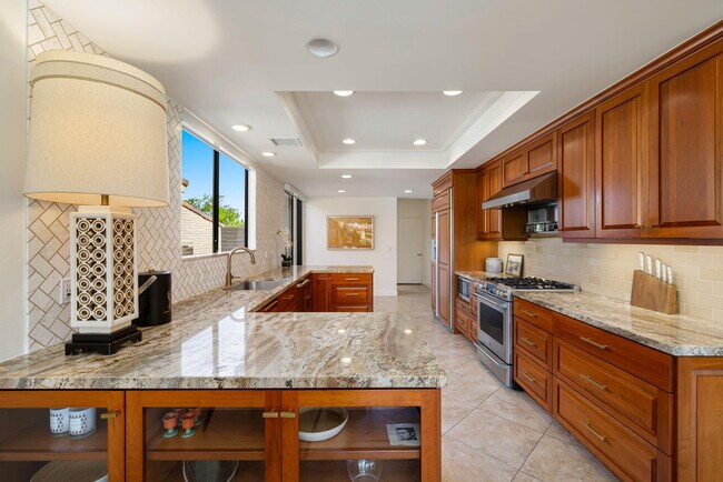 Building Photo - 44837 Oro Grande Cir