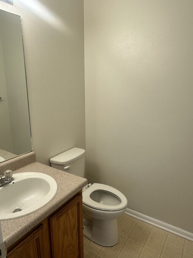 Building Photo - 3159 Heather Glen Dr