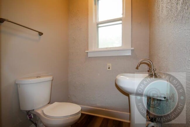Building Photo - 3315 Seward St