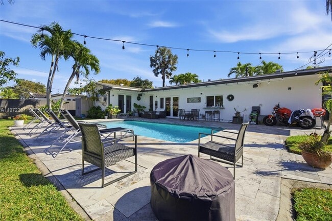 Building Photo - 1871 NE 186th St